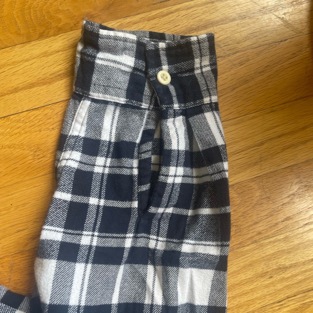 American Eagle Outfitters Super Soft Navy and White Plaid Shirt - Picture 7 of 8